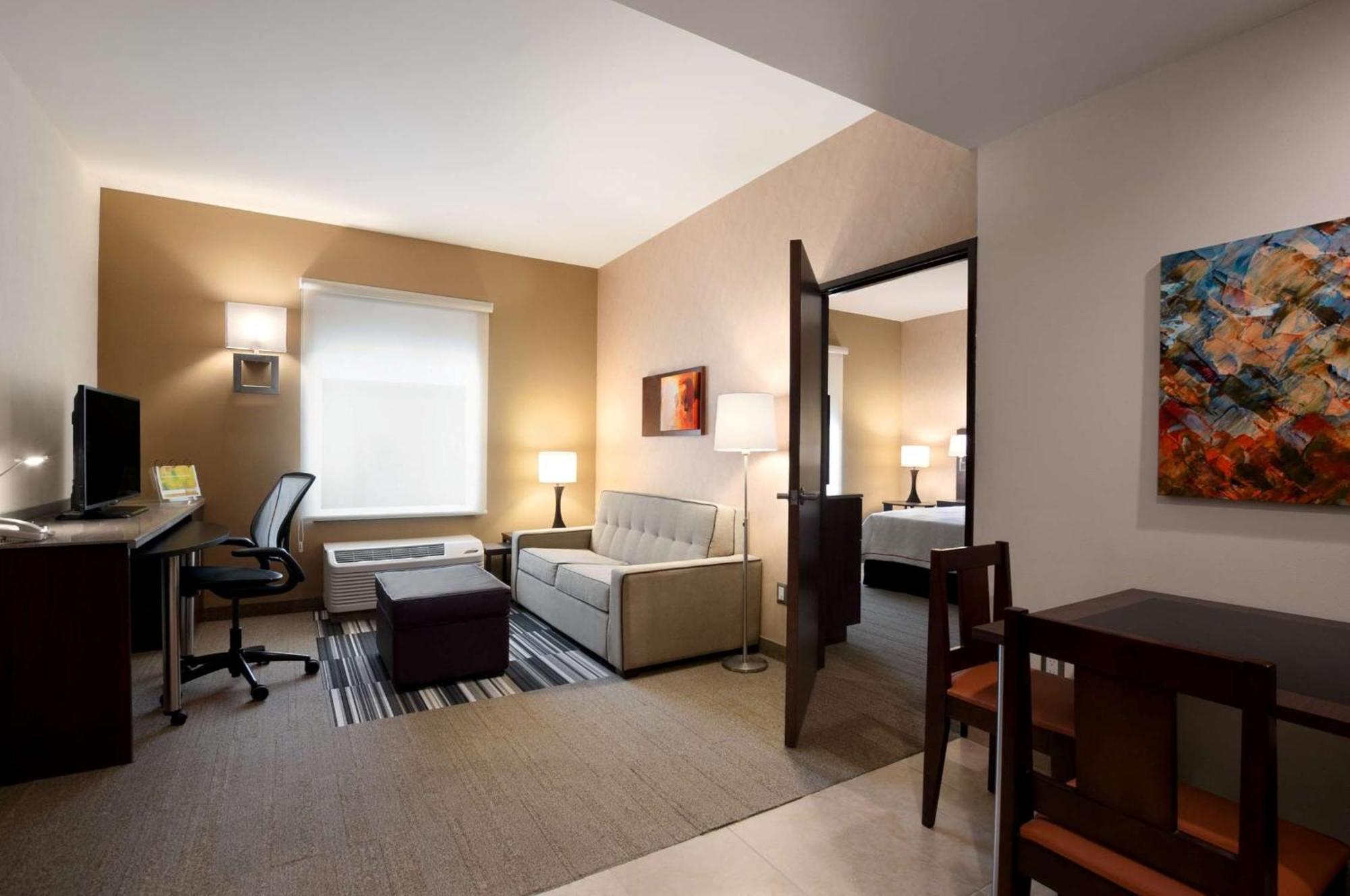 Homewood Suites By Hilton Queretaro Jurica Bagian luar foto