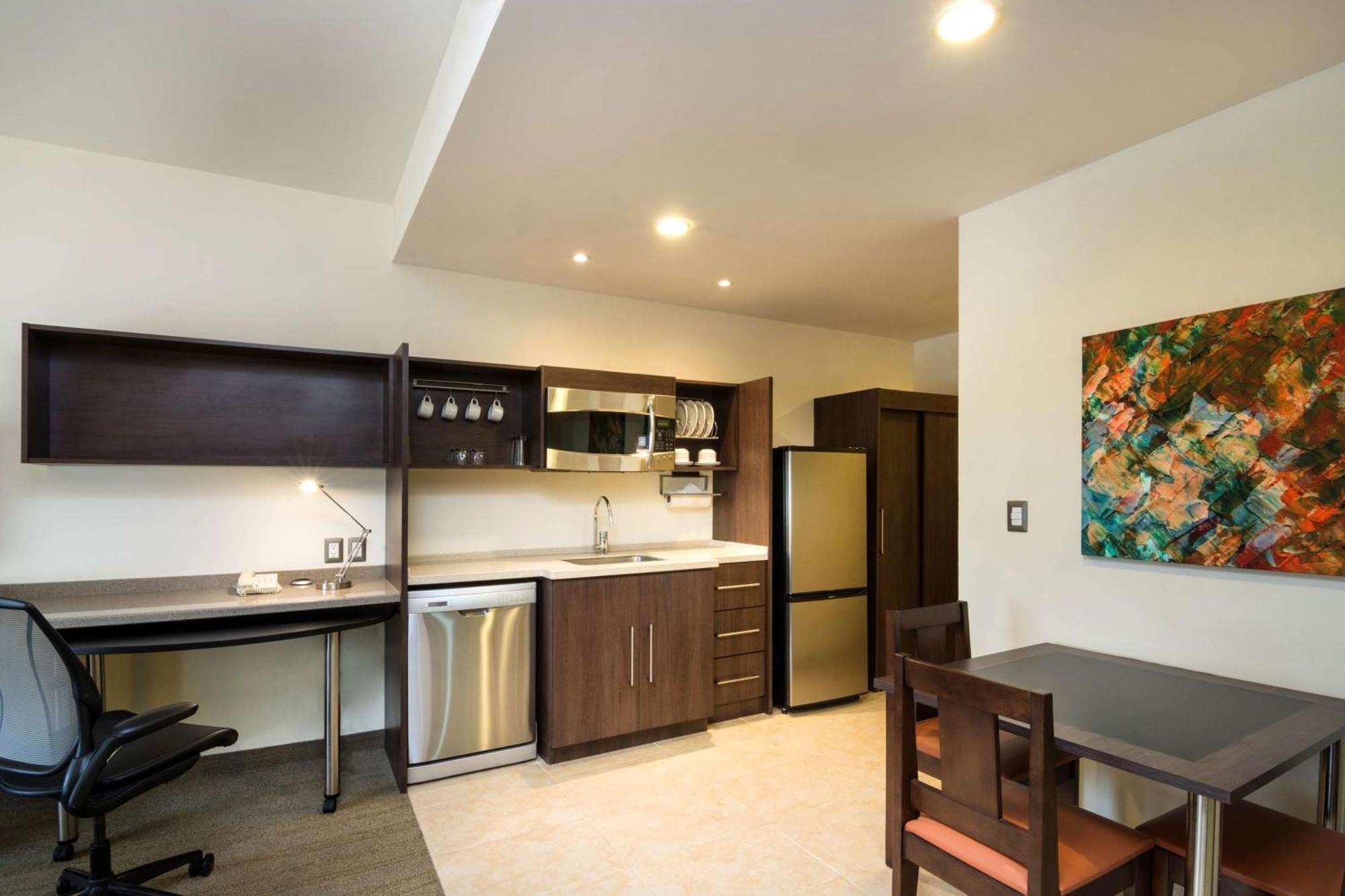 Homewood Suites By Hilton Queretaro Jurica Bagian luar foto