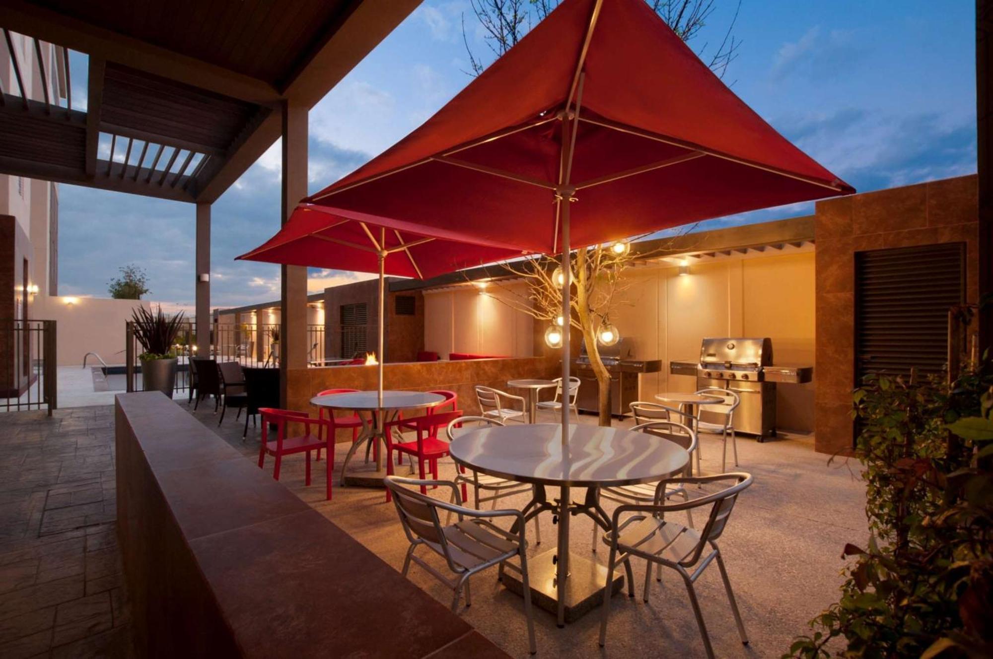 Homewood Suites By Hilton Queretaro Jurica Bagian luar foto